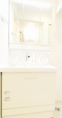 洗面設備　独立洗面台です。