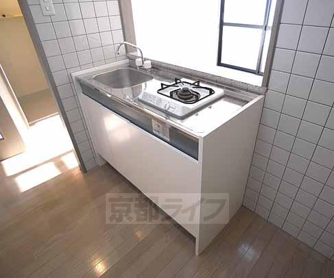 キッチン　お部屋の中ノ様子がわかるカウンターキッチン。