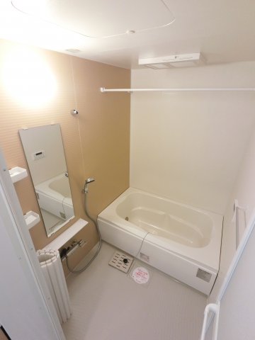 バス・シャワールーム　※同タイプの写真となります。
