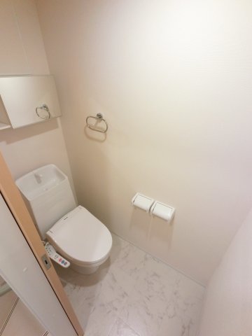 トイレ　※同タイプの写真となります。
