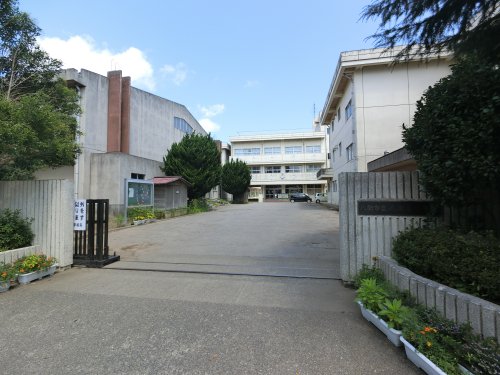 小学校　八街市立八街東小学校（小学校）まで1355m