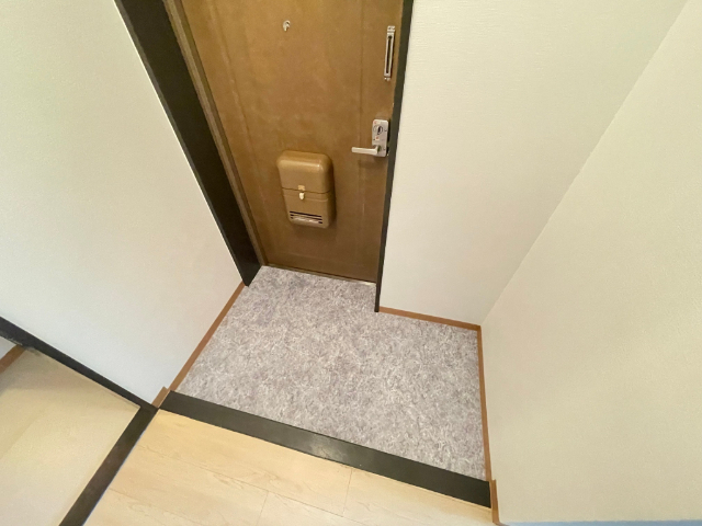 玄関　広めの玄関スペース