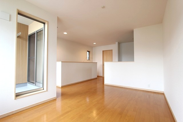 居室・リビング　参考写真のため現況を優先します。