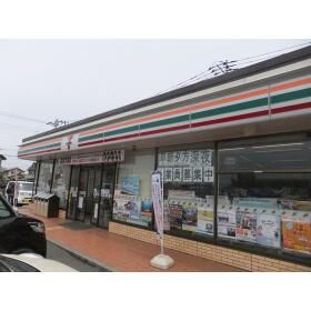 コンビニ　セブンイレブン（コンビニ）まで531m