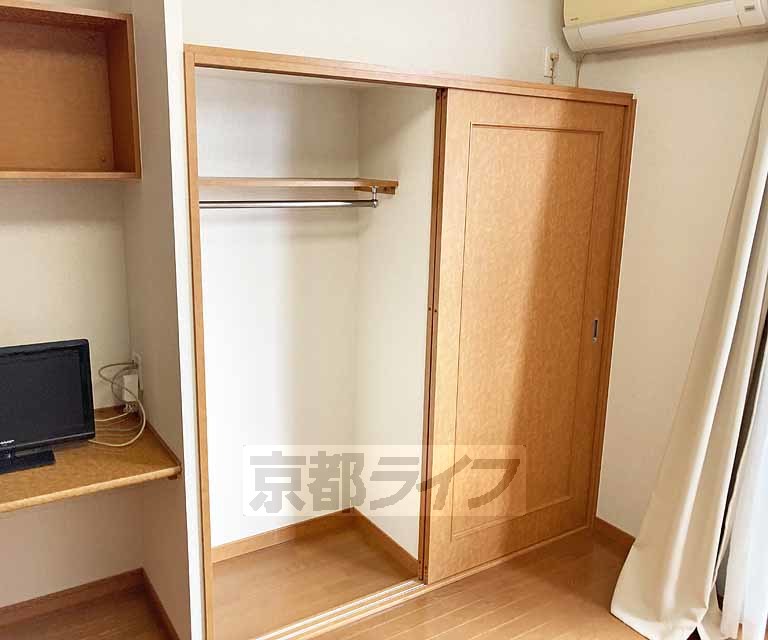 収納　お洋服掛けていただけます・