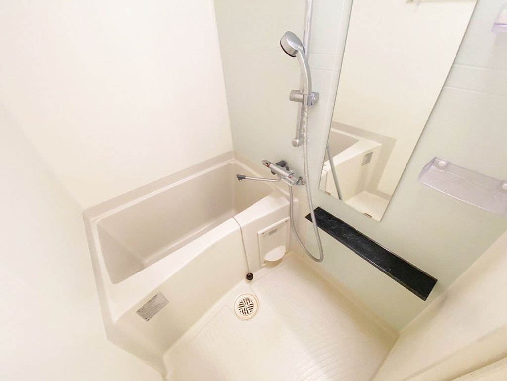 バス・シャワールーム　バス