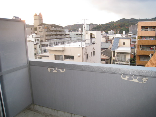 バルコニー　※写真は別のお部屋のものです。現況を優先させていただきます。