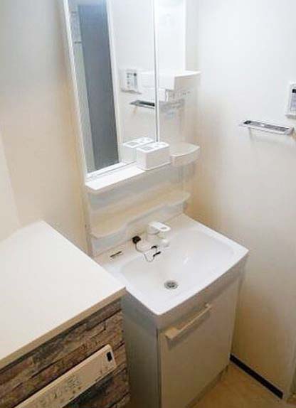 洗面設備　★収納付き、独立洗面台★