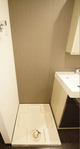 その他　防水パン付室内洗濯機置場