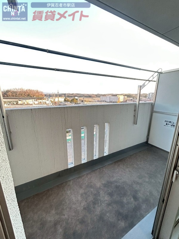 バルコニー　別部屋参考写真となります。