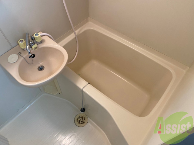 バス・シャワールーム　疲れた時はゆっくり湯船につかってみてはいかがでしょうか。