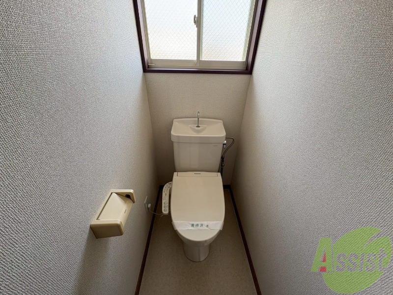 トイレ　トイレにウォシュレットが付いてるのは嬉しいですね。