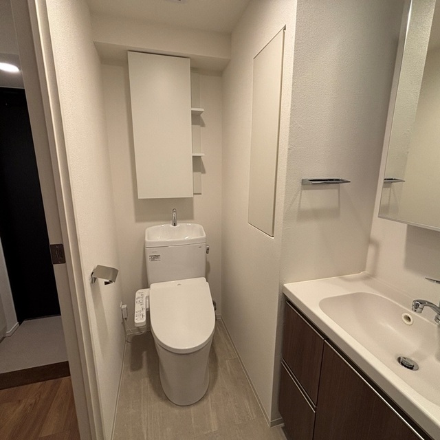 トイレ　※写真は同タイプ住戸です。