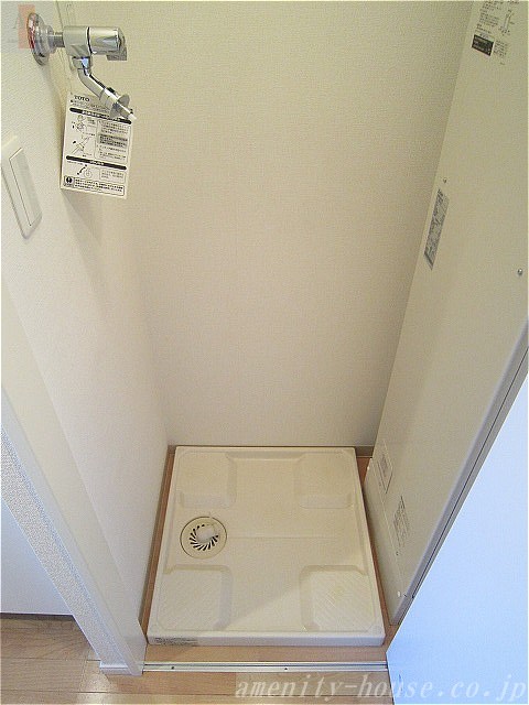 洗面設備　●室内洗濯機置場あり！