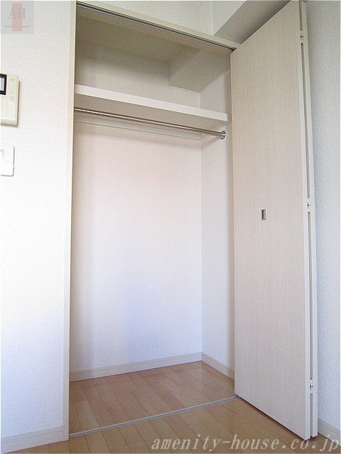 収納　●洋服がたくさん収納可能なクローゼット！