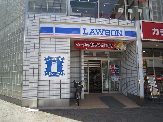 コンビニ　ローソン湘南台駅前店（コンビニ）まで107m