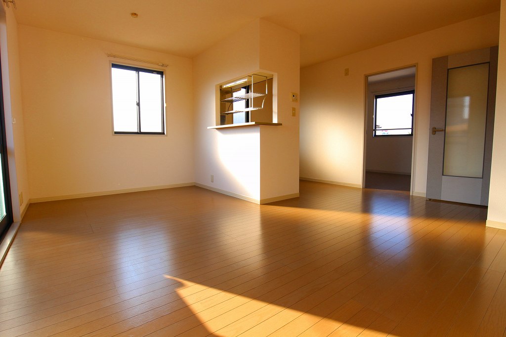 居室・リビング　・別号室参考写真