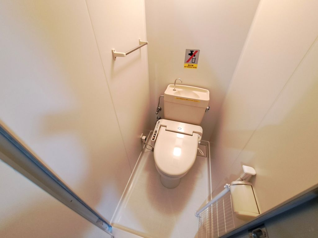 トイレ　トイレ