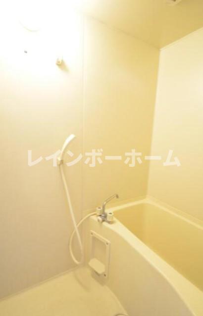 バス・シャワールーム　ゆったり過ごせるお風呂です