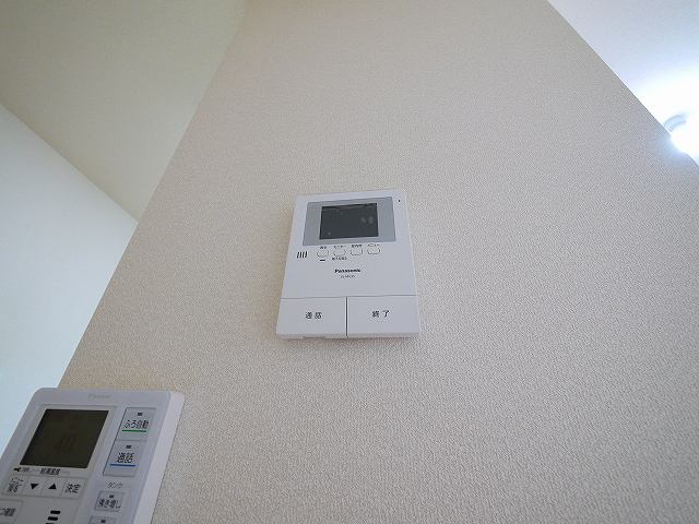 セキュリティ　お顔が見えるモニター付きインターホンもございます。