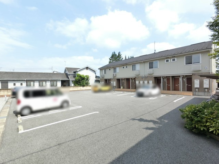 駐車場　駐車場