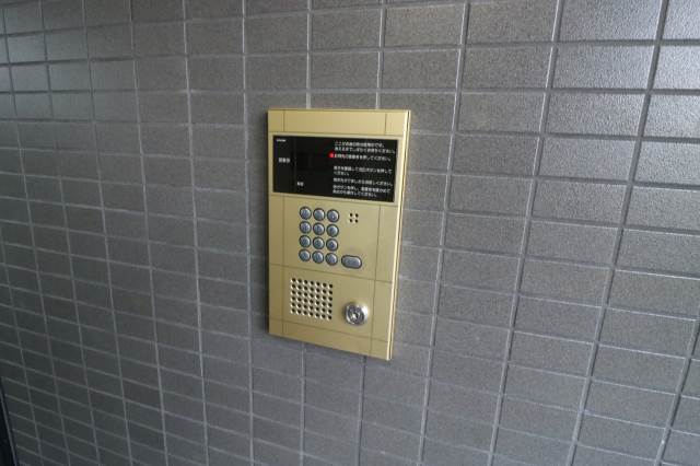 ロビー　安心のオートロック♪