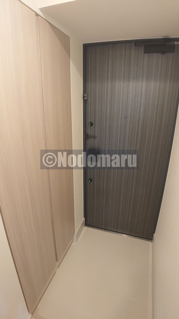 玄関　画像は別部屋反転タイプになります