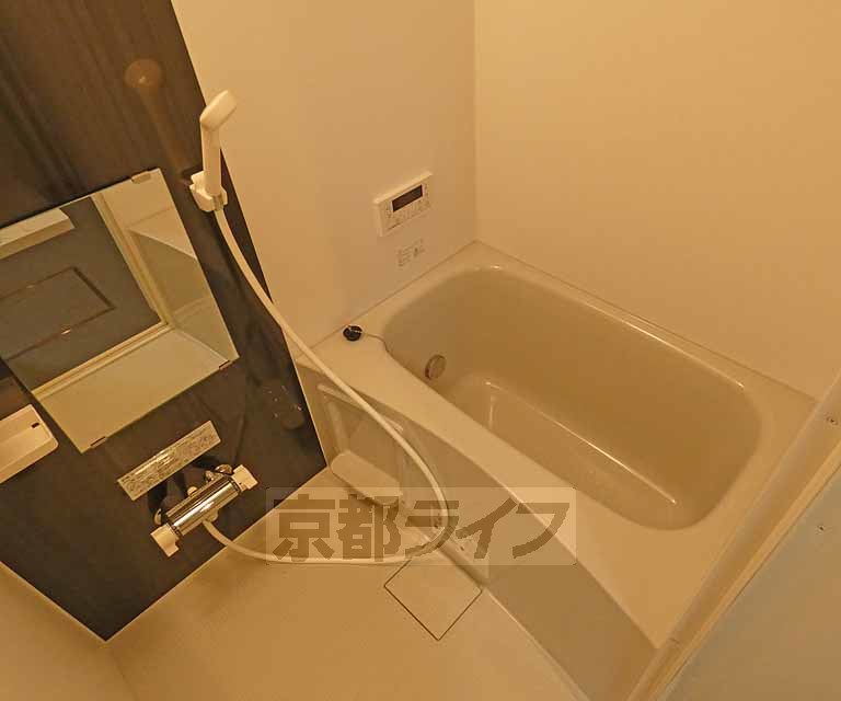 バス・シャワールーム　追い炊き機能付きです・