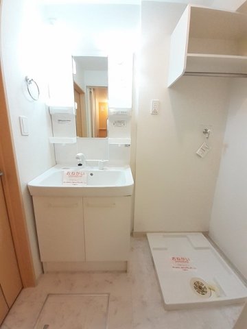 洗面設備　脱衣スペースもあります
