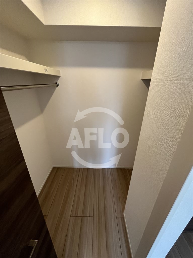 収納　ダイヤモンドフジ天王寺東ゴールド　ウォークインクローゼット