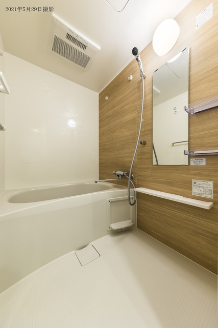 バス・シャワールーム　※写真は同タイプ住戸です。