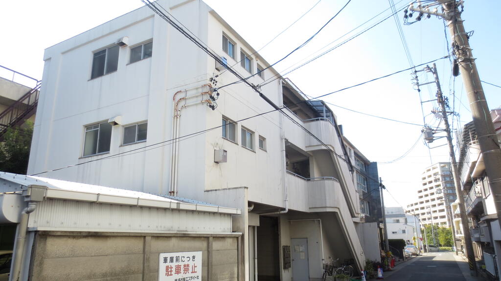 シャトル西野の外観写真