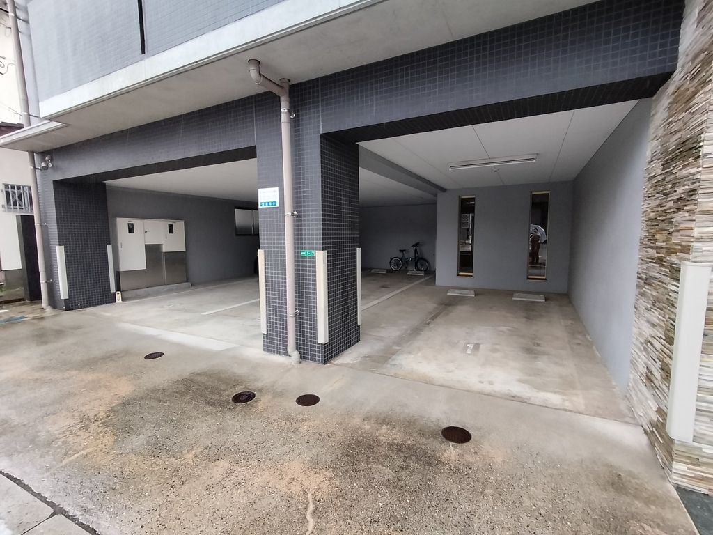 駐車場　駐車場
