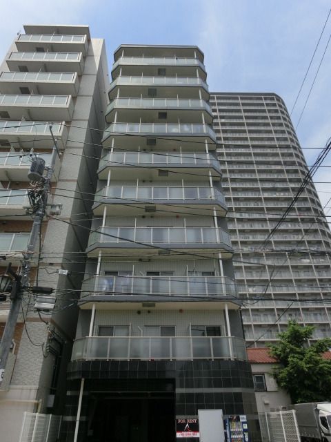 建物外観　近隣にスーパー・ドラッグストアー有り