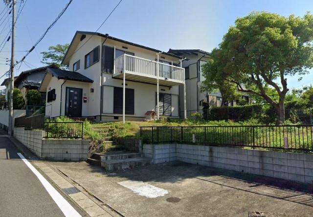 建物外観　広いお庭の戸建賃貸です