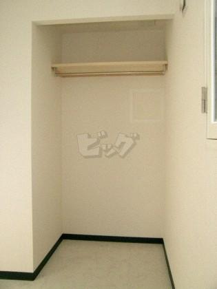 収納　収納に便利なクローゼットがついています♪（扉無し）