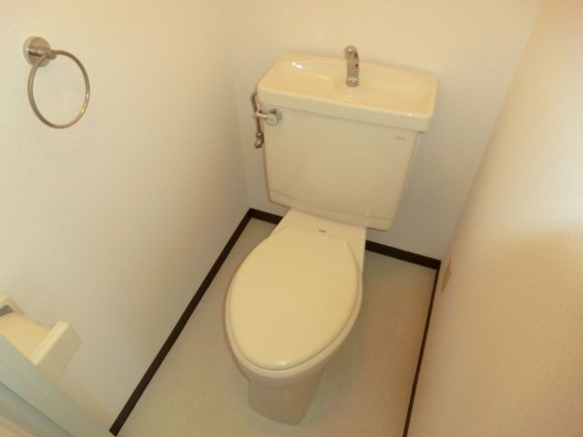 トイレ　バストイレセパレートでオススメです♪