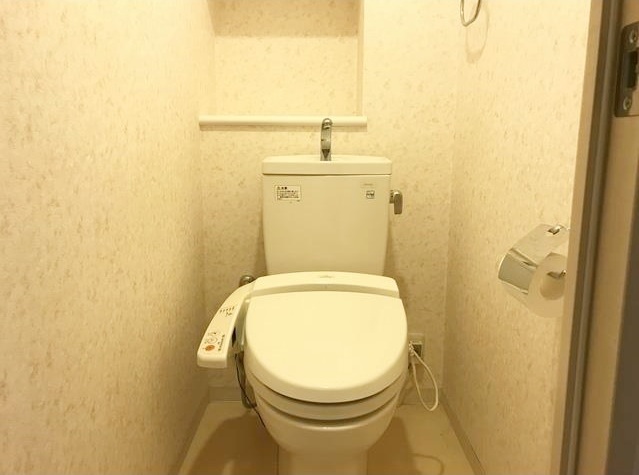 トイレ　落ち着いた色調のトイレです♪