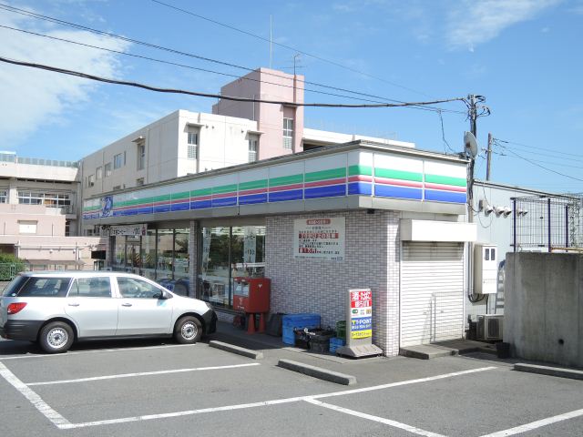 コンビニ　スリーエフ（コンビニ）まで860m