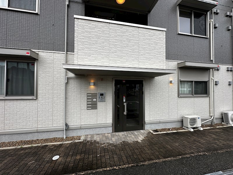 ＪＲ山陽本線 舞子駅 バス乗車時間：10分 最寄りバス停で下車 徒歩5分 3階建 築14年の外観写真
