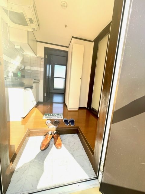 玄関　バルコニー