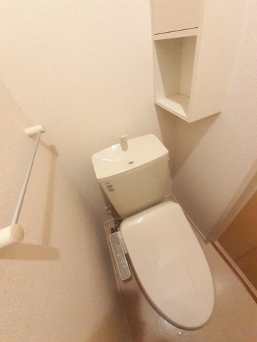 トイレ　コンパクトで使いやすいトイレです