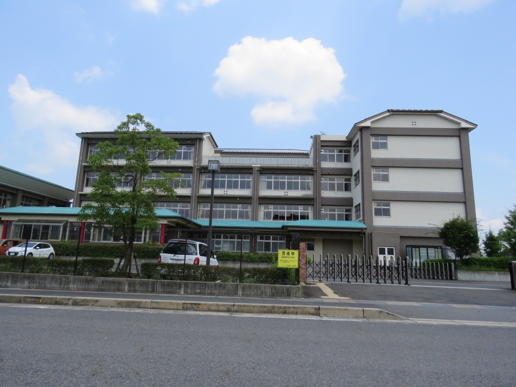 小学校　栗東市立大宝東小学校（小学校）まで487m
