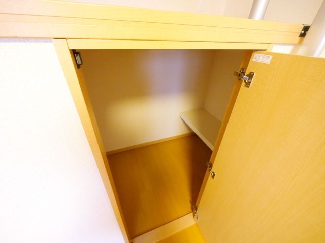 その他設備　ベッド下収納