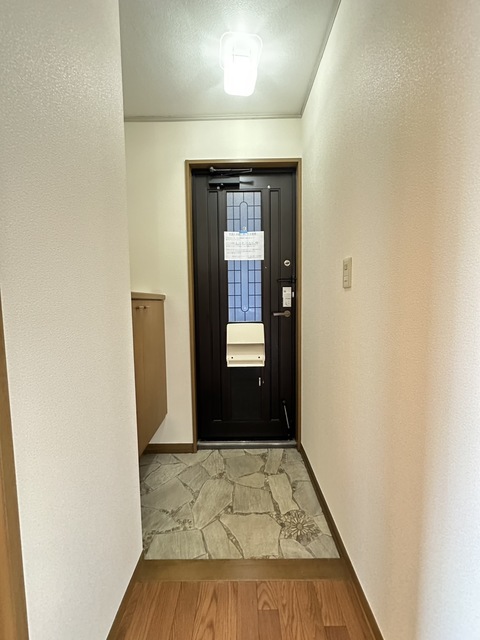玄関　別部屋参考写真です