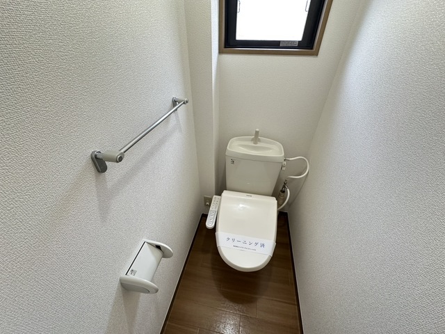 トイレ　別部屋参考写真です