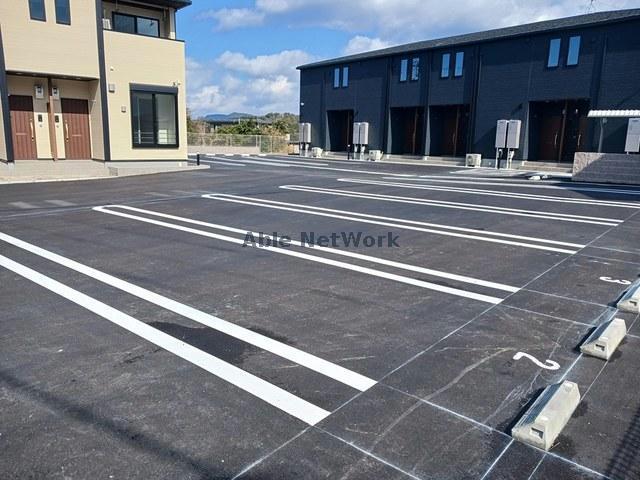 駐車場　駐車場
