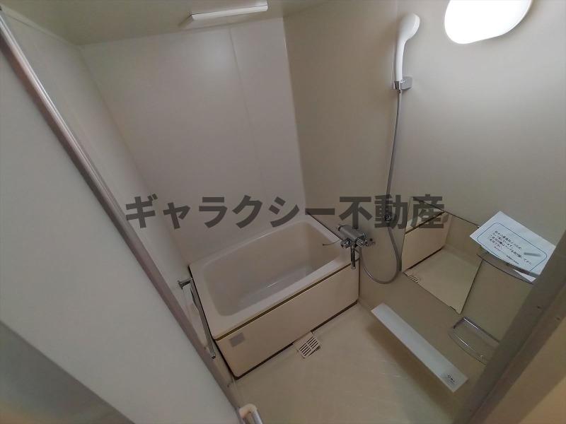 バス・シャワールーム　きれいな浴室