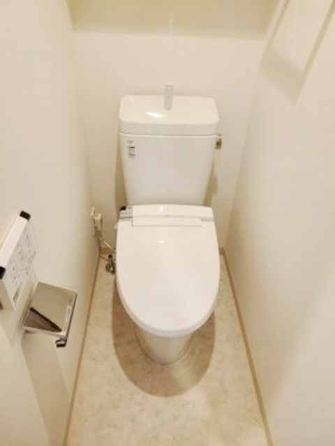 トイレ　同仕様参考写真