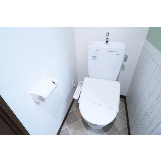 ウインズコート西梅田IIのトイレ写真
